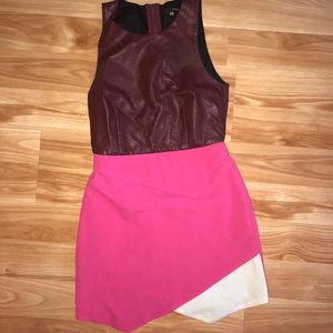 Adorable maroon/pink form fitting dress